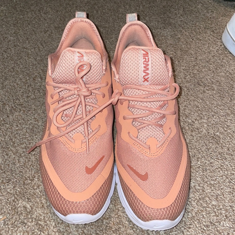 Nike Air Max Women's Sneakers - Pink